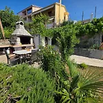 Fuer 4 Personen Mit Terrasse By Interhome * Crikvenica