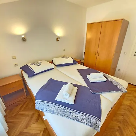 דירה Fuer 4 Personen Mit Terrasse By Interhome קריקווניצה