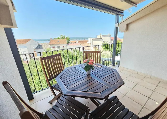 דירה Fuer 4 Personen Mit Terrasse By Interhome *