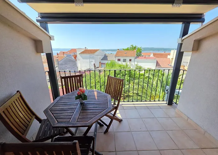 Fuer 4 Personen Mit Terrasse By Interhome דירה *