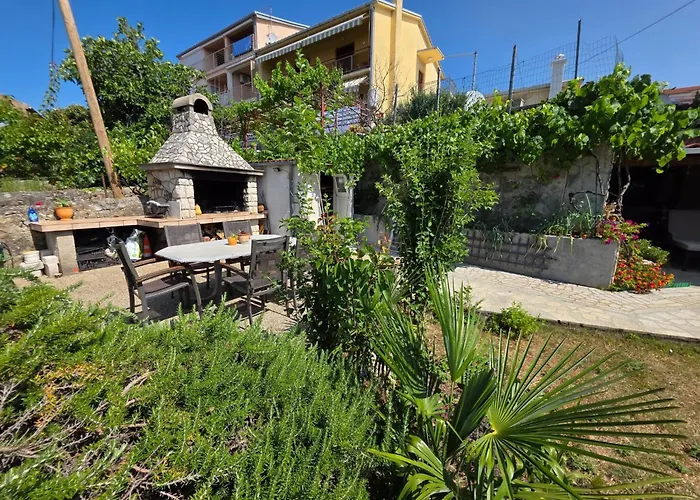 Fuer 4 Personen Mit Terrasse By Interhome * קריקווניצה