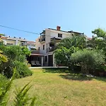 דירה Fuer 4 Personen Mit Terrasse By Interhome *